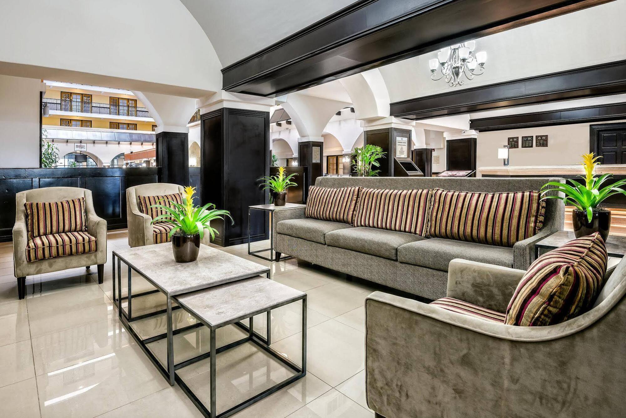 Crowne Plaza Suites Houston - Near Sugar Land Εξωτερικό φωτογραφία