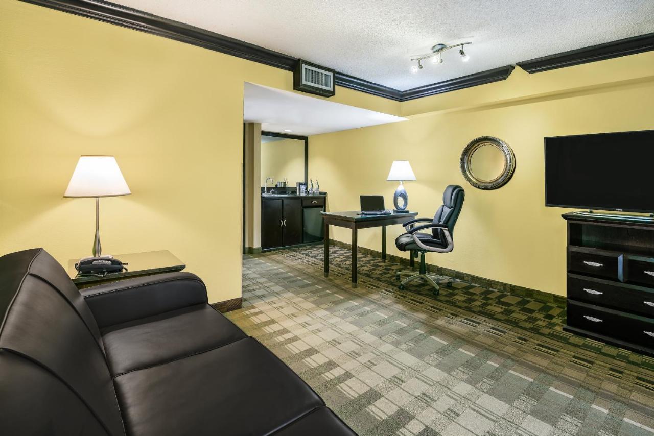Crowne Plaza Suites Houston - Near Sugar Land Εξωτερικό φωτογραφία